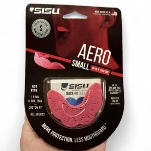SISU Aero Small Mouthguard in Hot Pink